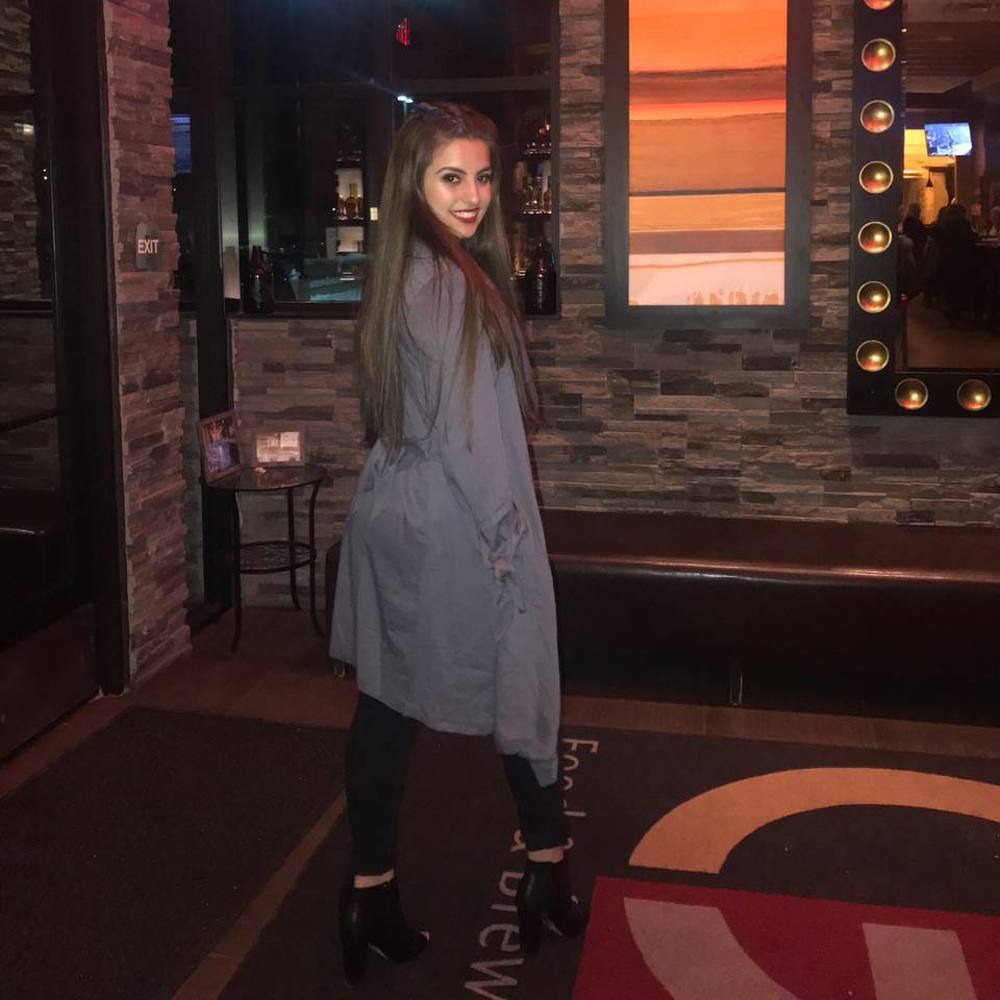 Meet your Posher, Aleina